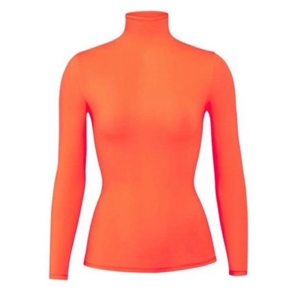 8️⃣0️⃣ BRAND NEW! TAGS ON! SOLD OUT BEAUTIFUL SKIMS FITS EVERYBODY TURTLENECK - Picture 5 of 5